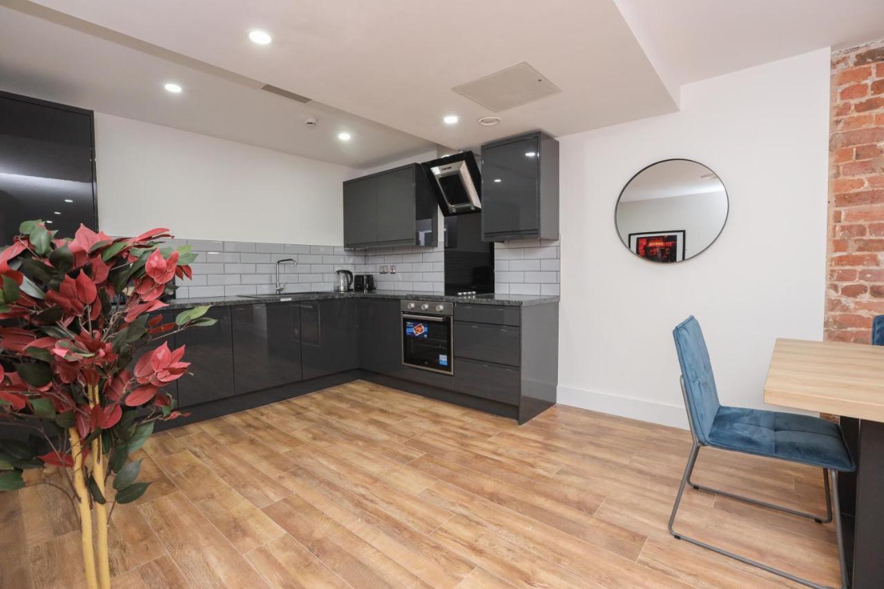 Concert Square Apartments By Happy Days Ливърпул Екстериор снимка